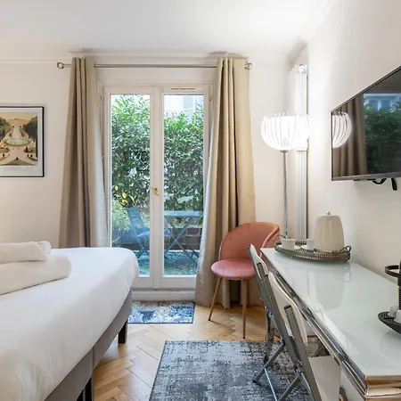 Geranimus Charost Appartement Versailles