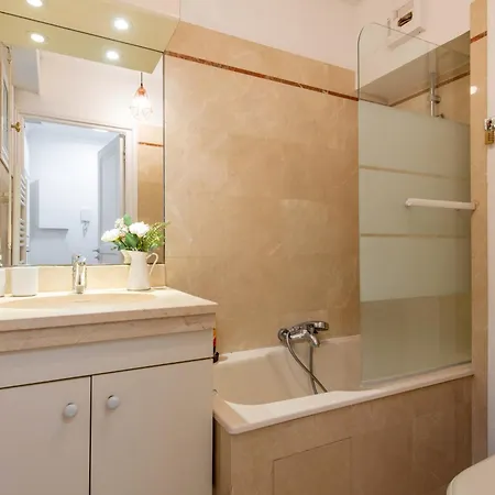 Geranimus Charost Appartamento Versailles